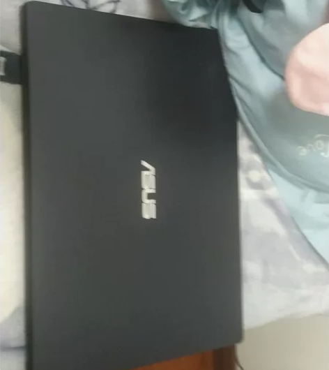 本人出售，华硕笔记本电脑一台，有意者可以联...