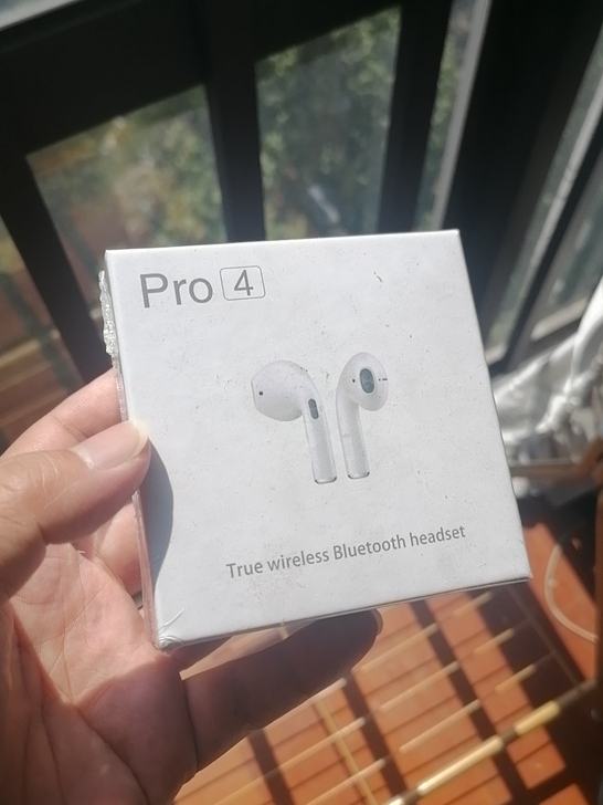 蓝牙耳机 低价出售，几乎全新