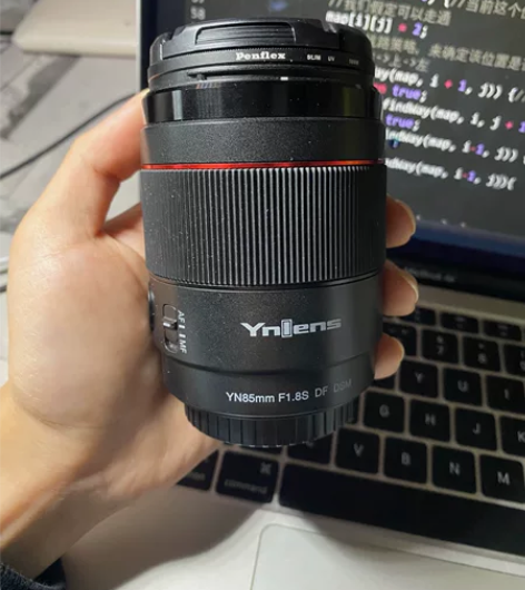 永诺85mm f1.8 索尼E卡口全画幅人...