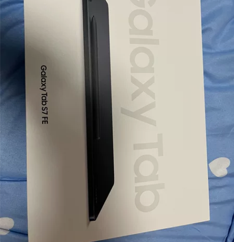 仅拆封，充电一次，12.4英寸，感觉太大了...