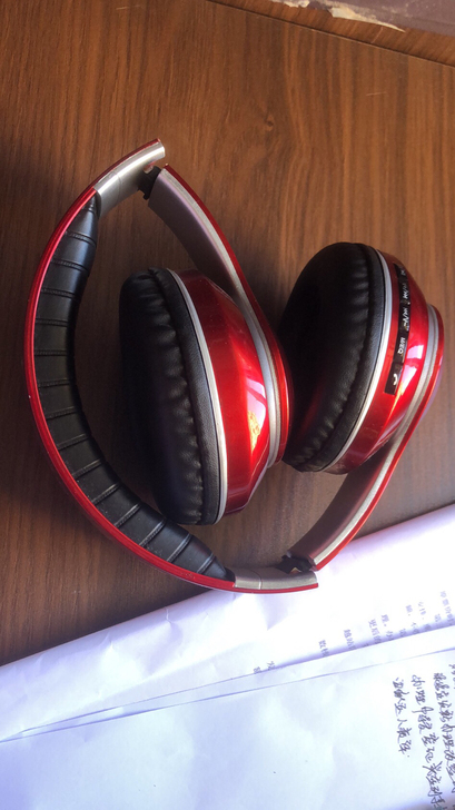 两个耳机都处理了，都是100元，可以便宜点！