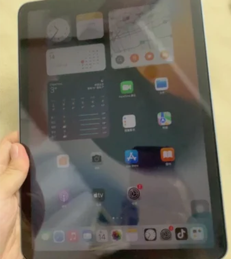Ipad air 4 代 还在保修期 闲置...