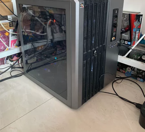 海盗船机箱 air540 缺光驱盖 在使用...