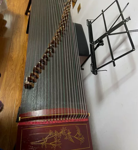 入门级古筝,因搬家现特价转卖,有兴趣的朋友...