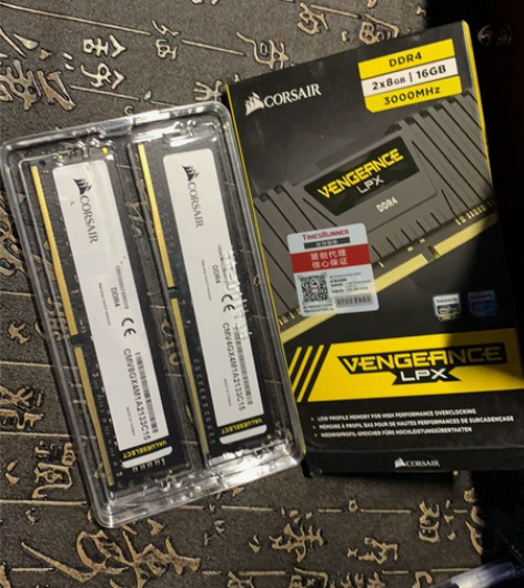 电脑内存，海盗船ddr4 两条一起价格！一...