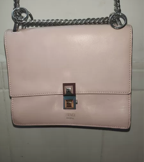 fendi芬迪     小号全皮斜挎包单肩...