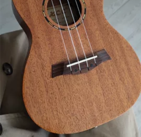 全新尤克里里，琴行存货太多，现特价处理。音...