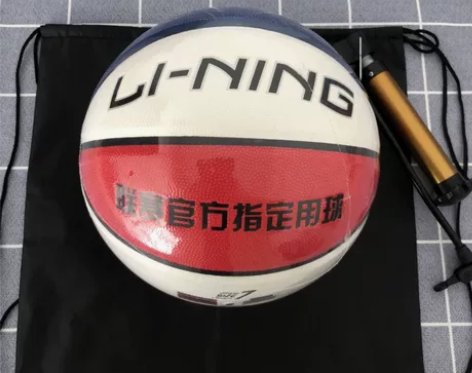 弟弟过生同学送的篮球,高三学习强不能用有喜...
