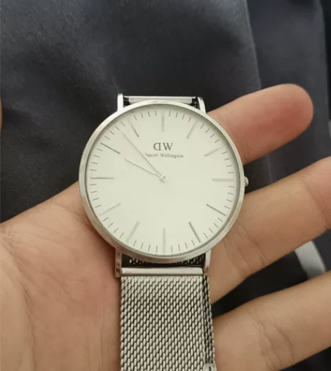 丹尼尔惠灵顿    DW手表   买了新表...