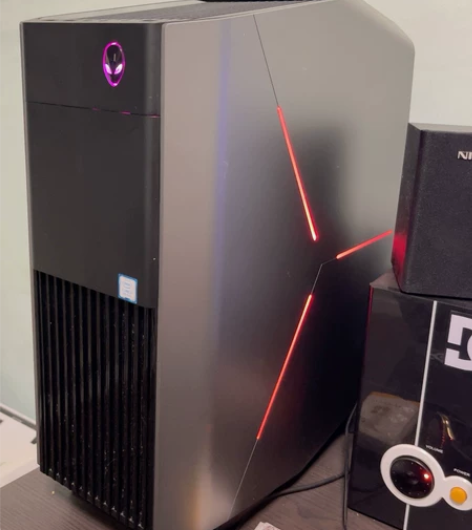 外星人 欧若拉 R7 8700k 1080...