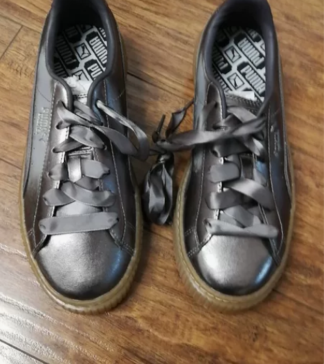 彪马鞋37.5码，全新有瑕疵未穿过，介意勿...