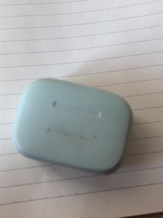 漫步者和有心联名蓝牙耳机