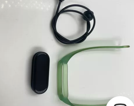 8成新小米手环6 系列 该机身轻微使用磨损...