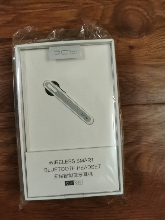 无线蓝牙耳机，全新，买手机送的