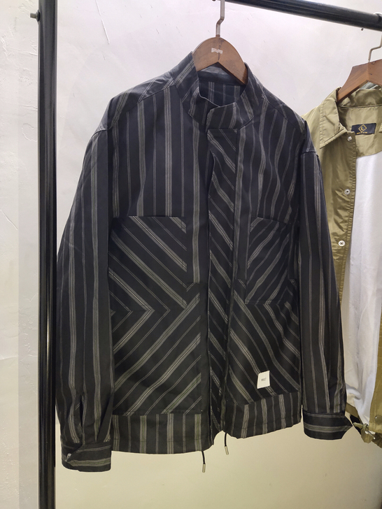 黑色条纹夹克外套风衣男装显瘦