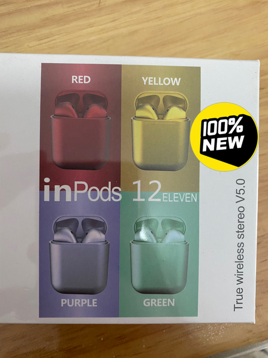 全新未拆封蓝牙耳机 多拍了一个。自己留了白...