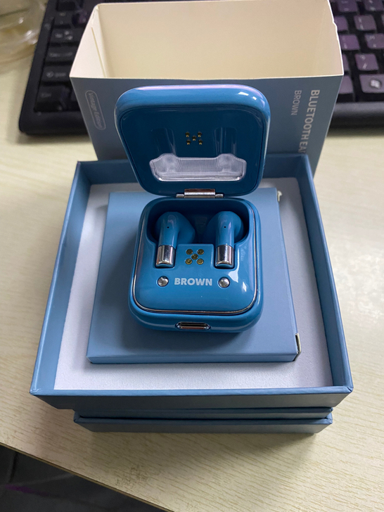 LINE FRIENDS LFT06包装什...