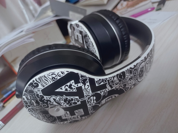 国风手绘头戴式蓝牙耳机