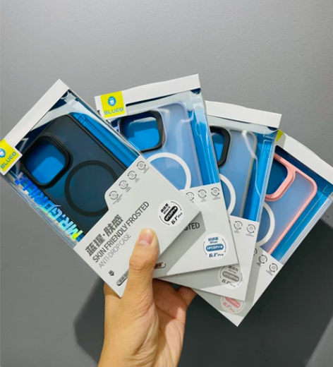 蓝猩肤感磁吸壳苹果14pro防摔苹果手机保...