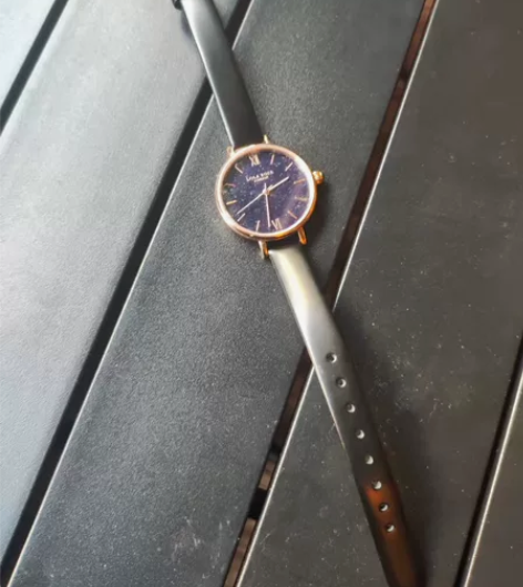 全新个人闲置lola rose黑色手表，女...