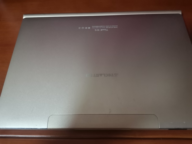 台电平板电脑二合一,可以平板又可以笔记本