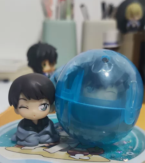 【出】万代正版扭蛋，名侦探柯南。 童年坐姿...