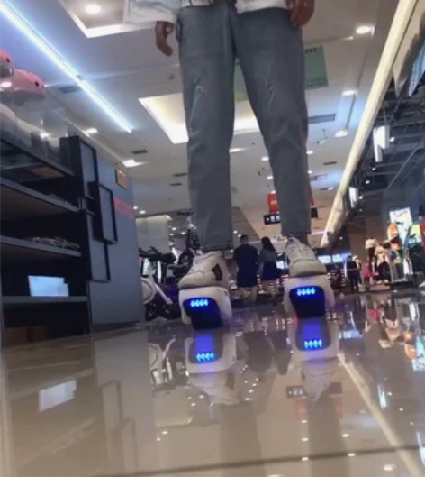 实体店撤店，处理小米平衡轮，悬浮鞋，米家平...