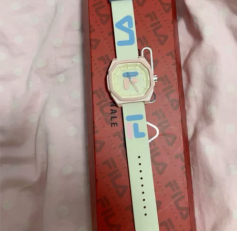 FILA手表 斐乐硅胶防水手表 原盒都在但...