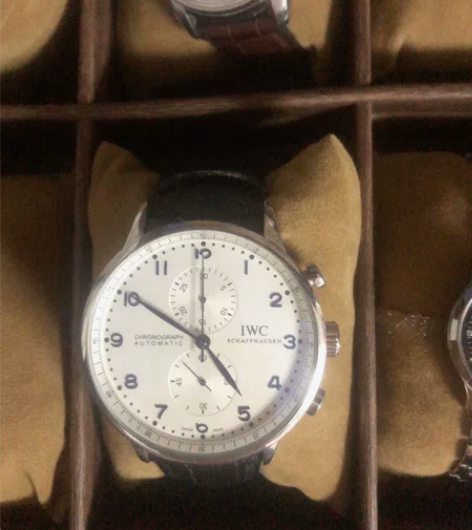 石英手表，国产机心，佩戴次数个位数，按键好...