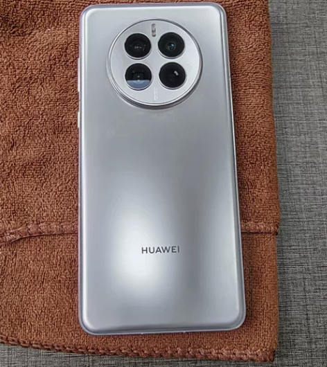 华为mate40e，8加128，冰霜银，9...