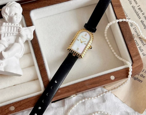 2022新款金拱门手表女士轻奢小众复古小棕...