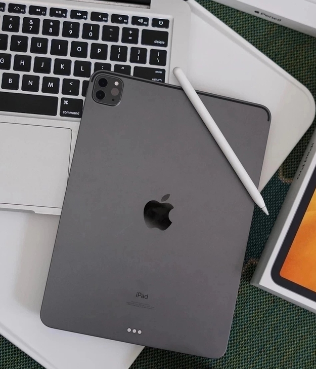 低价出 iPad 2020款 128g 正...