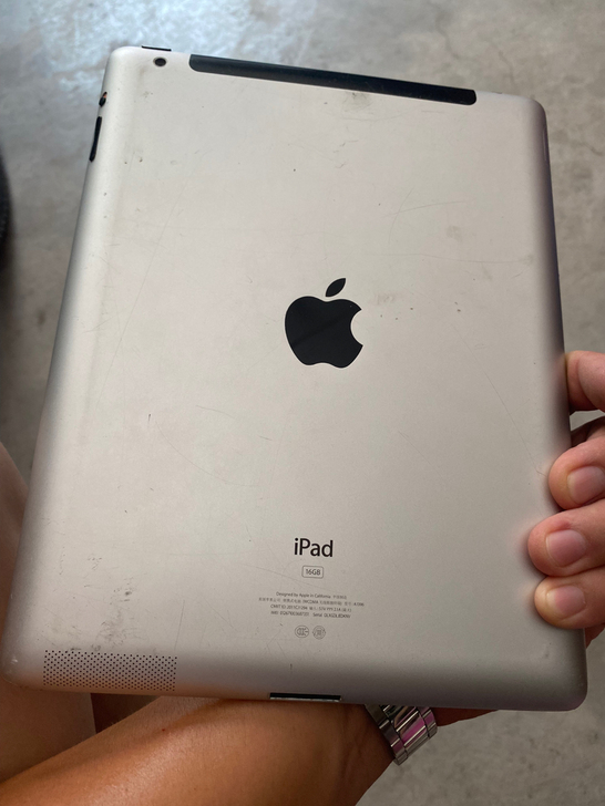 苹果平板a1396，16g的开机有密码，我...