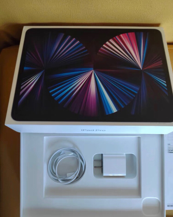 ipad 2021款pro12.9寸5代国...