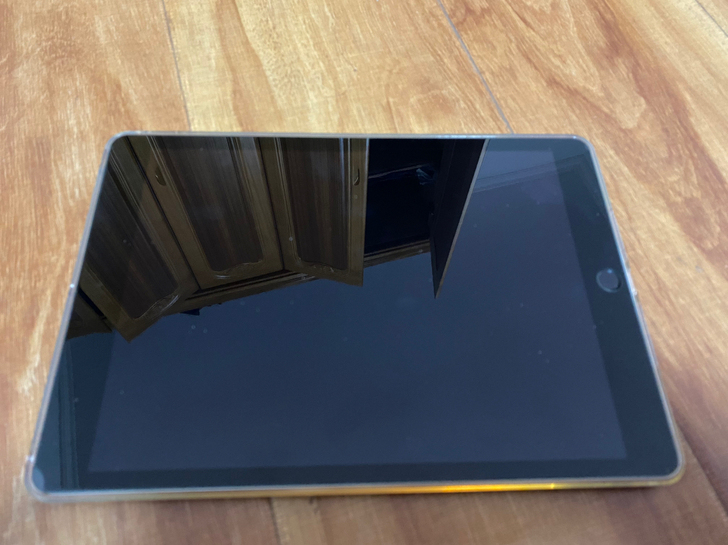 ipad 2021 64g 银色，首发ap...