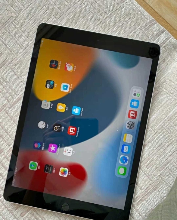 iPad2019 128 送电容笔 几乎全...