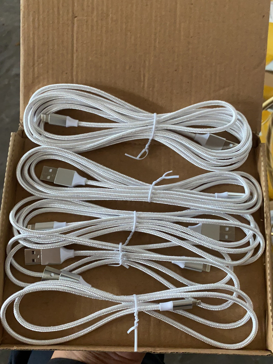 苹果充电线一盒里有五根 一米一根两米两根