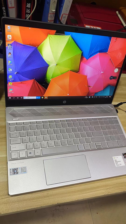 惠普笔记本特惠价出，才买了一年