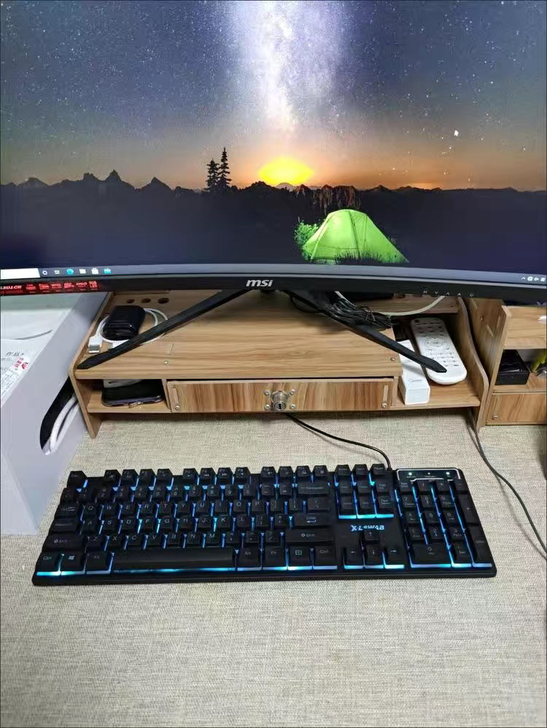 办工闲置一批牧马人机械手感游戏键盘套装 便...