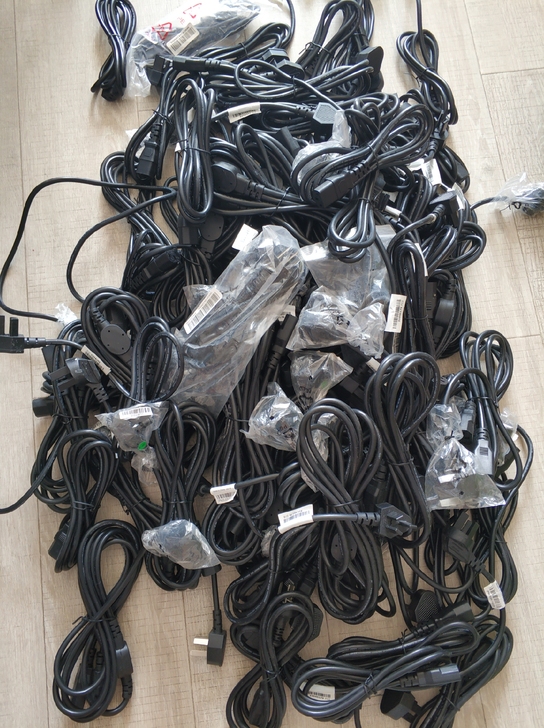 全新电脑电源线100根左右