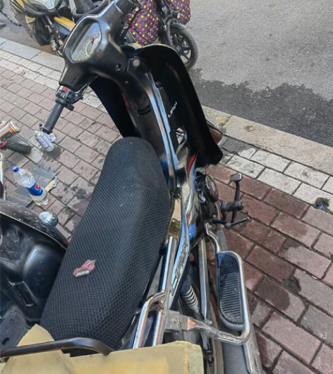 力帆摩托车,检车到23年年三月,强险到23...