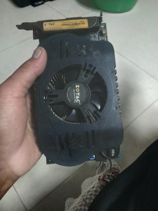 点不亮，索泰N9600GT-521d3米格版