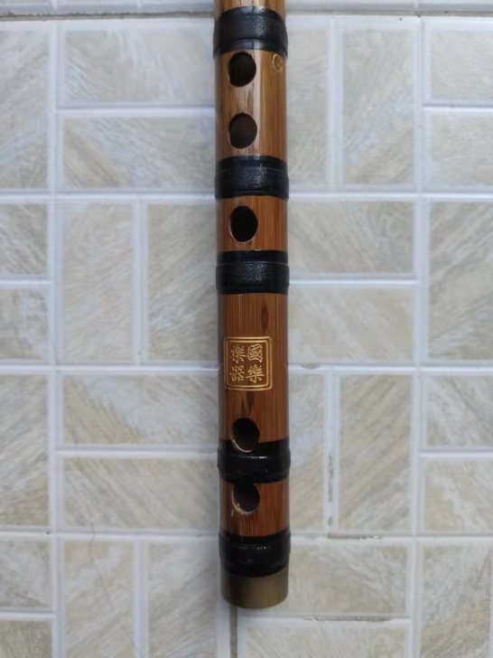 闲置笛子，成色如图，不退不换。