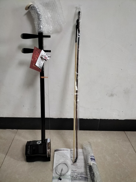 硬木二胡,我就拉了一次 也不会拉,闲置了,...