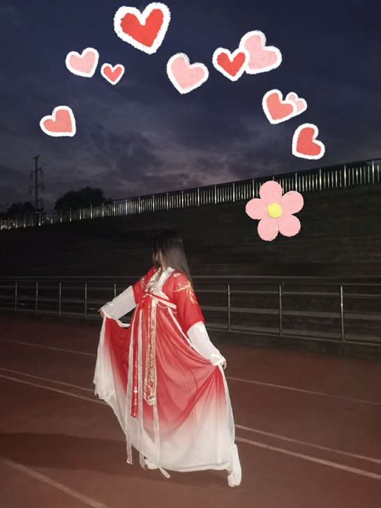 租套明制，最好马面是红色的，其他明制看眼缘