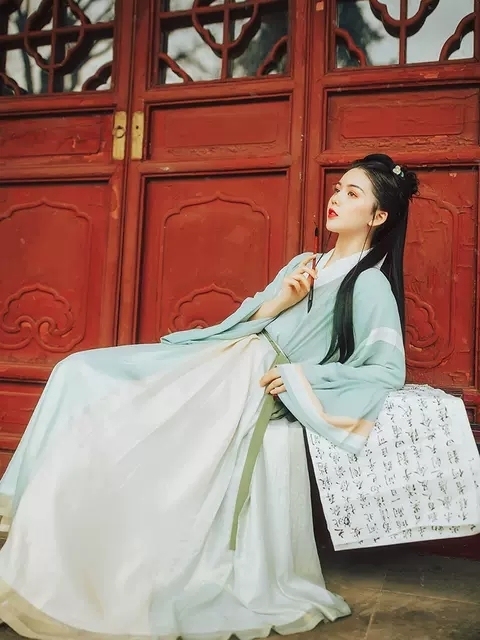 出租！花朝记淡竹叶全套m码