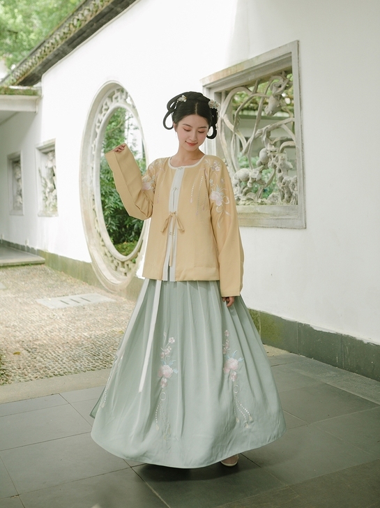 付邮送两条汉服裙子倾杯序袅袅下裙 卿安下裙