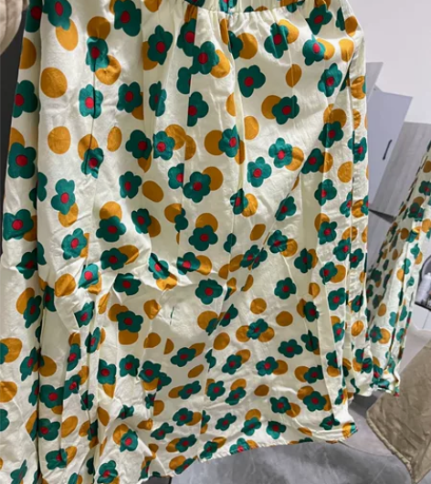 田园风小裙子 仅试穿 感兴趣的话点“我想要...