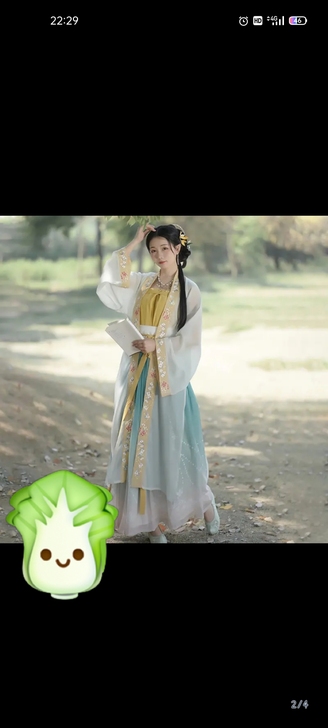 醉雨朵买了基本闲置没有穿过   放衣柜占空间