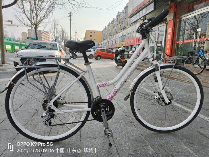 24速旅行车，白色，全套禧玛诺，8成新，功...